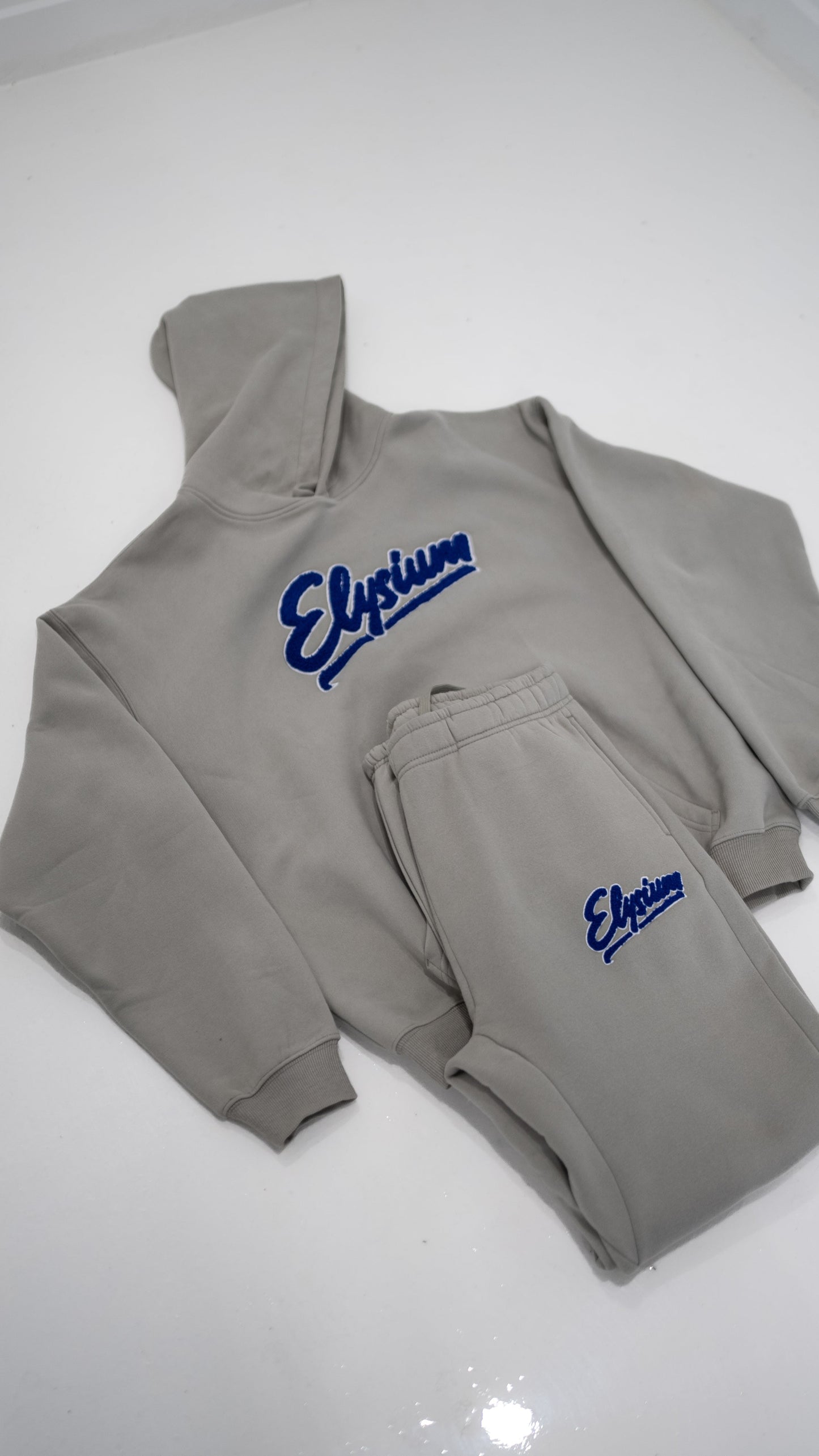 Joggers Gray Chenille patch